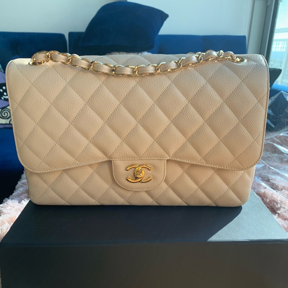 Chanel jumbo beige Claire GHW